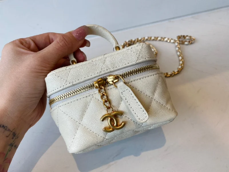 Chanel - Luxury Bag - CHL - 772