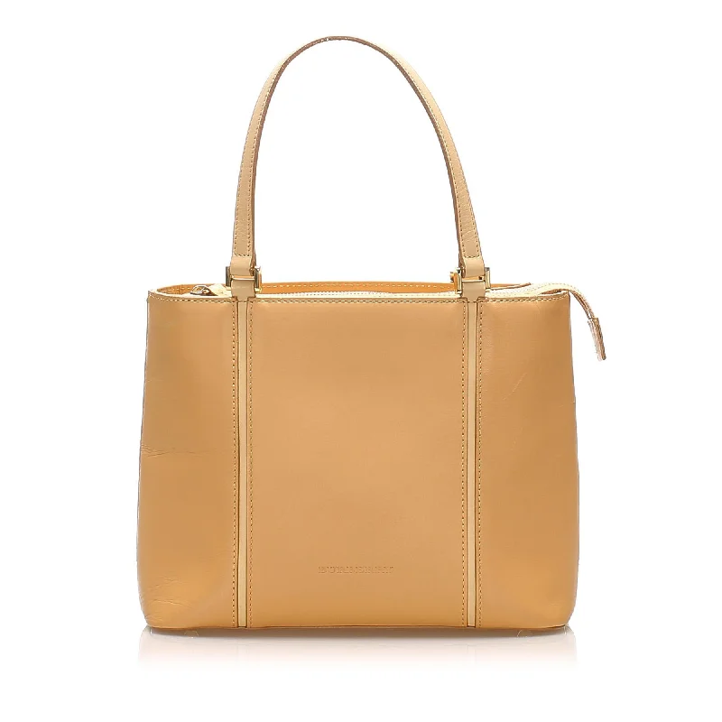 Burberry Leather Handbag (SHG-15703)