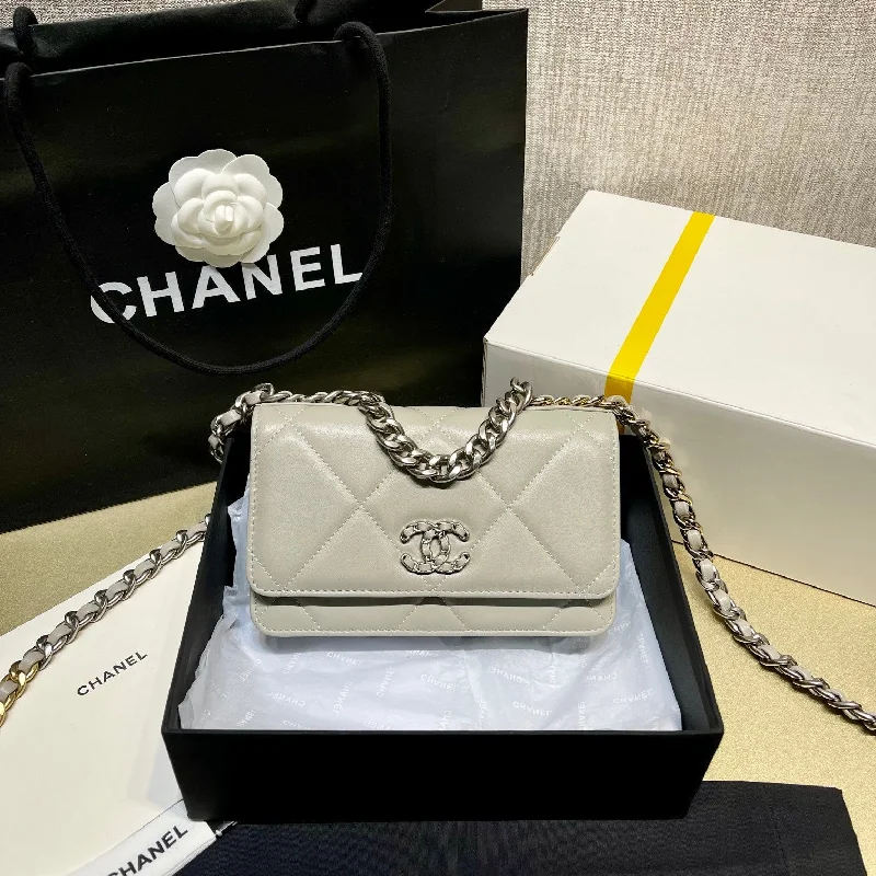 Chanel - Luxury Bag - CHL - 726