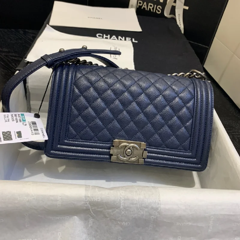 Chanel - Luxury Bag - CHL - 822